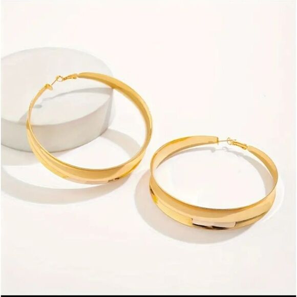 Exaggerated Gold Hoop Earrings - Picture 4 of 4